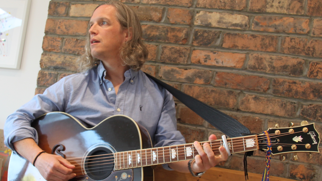 Aled Evans performing